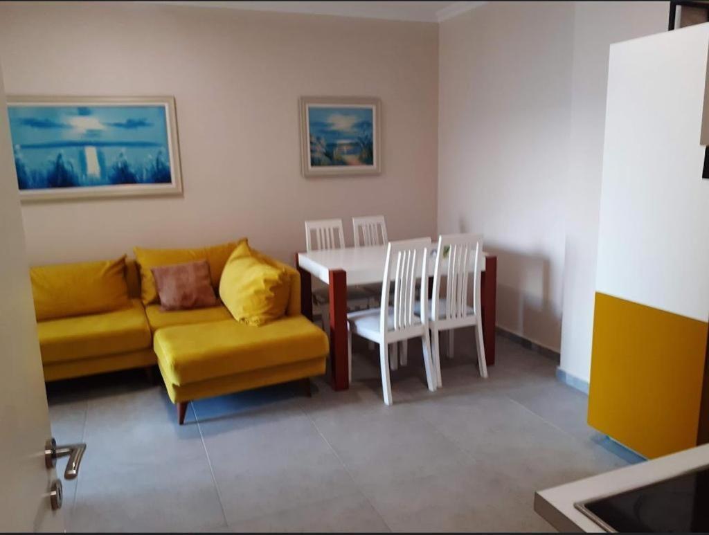 Apartment Holiday Home